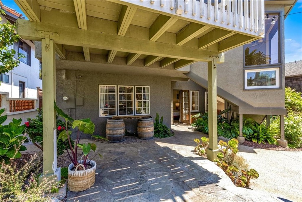 210 W Avenida Gaviota