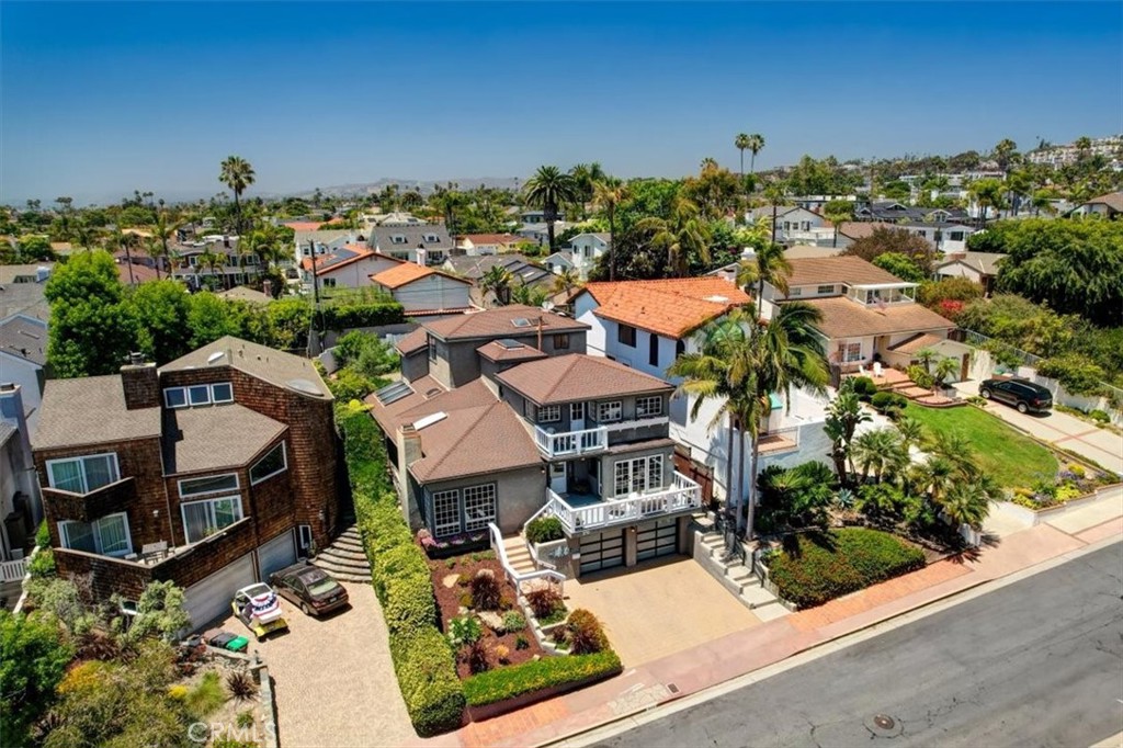210 W Avenida Gaviota