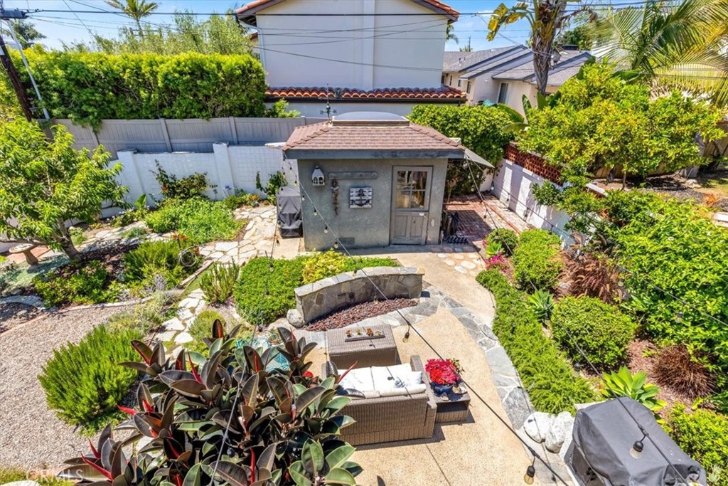 210 W Avenida Gaviota