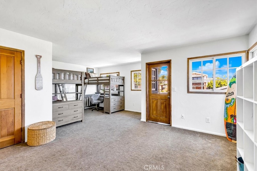 210 W Avenida Gaviota