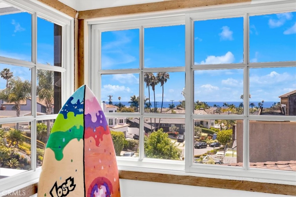 210 W Avenida Gaviota