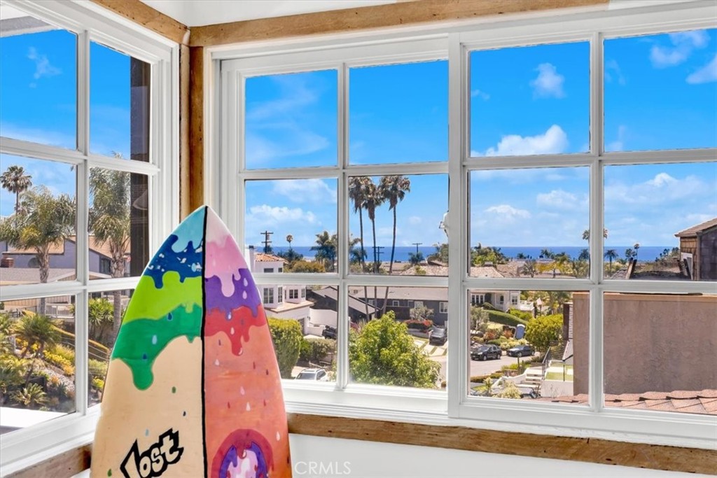 210 W Avenida Gaviota