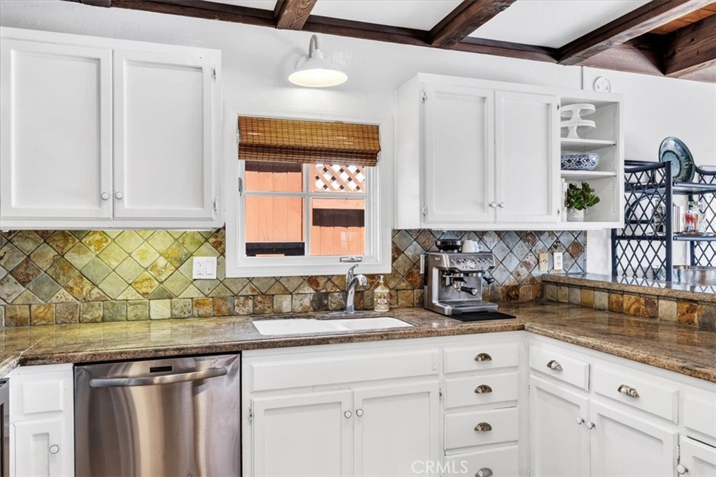 210 W Avenida Gaviota