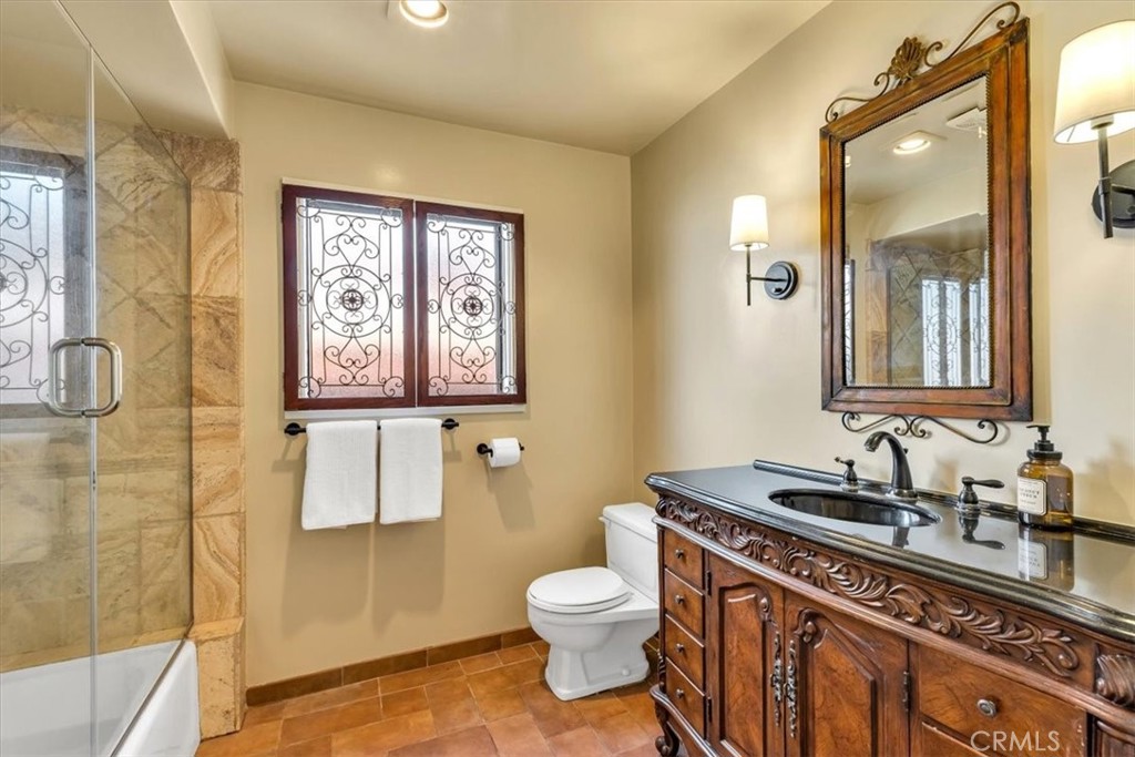 210 W Avenida Gaviota