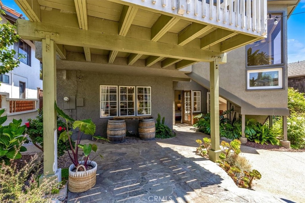 210 W Avenida Gaviota