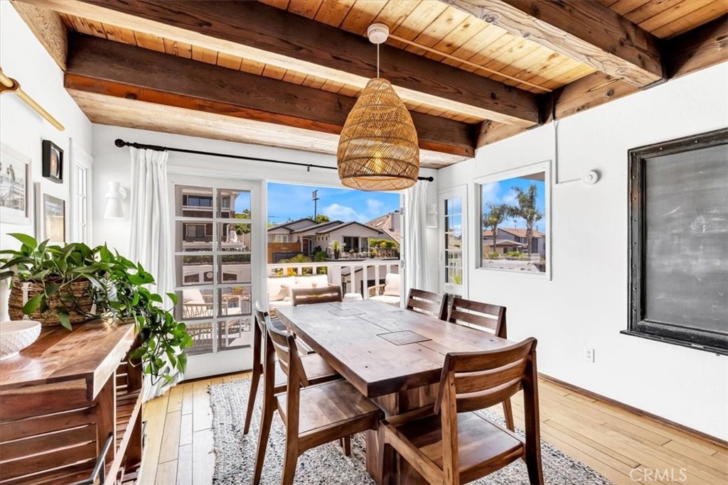 210 W Avenida Gaviota