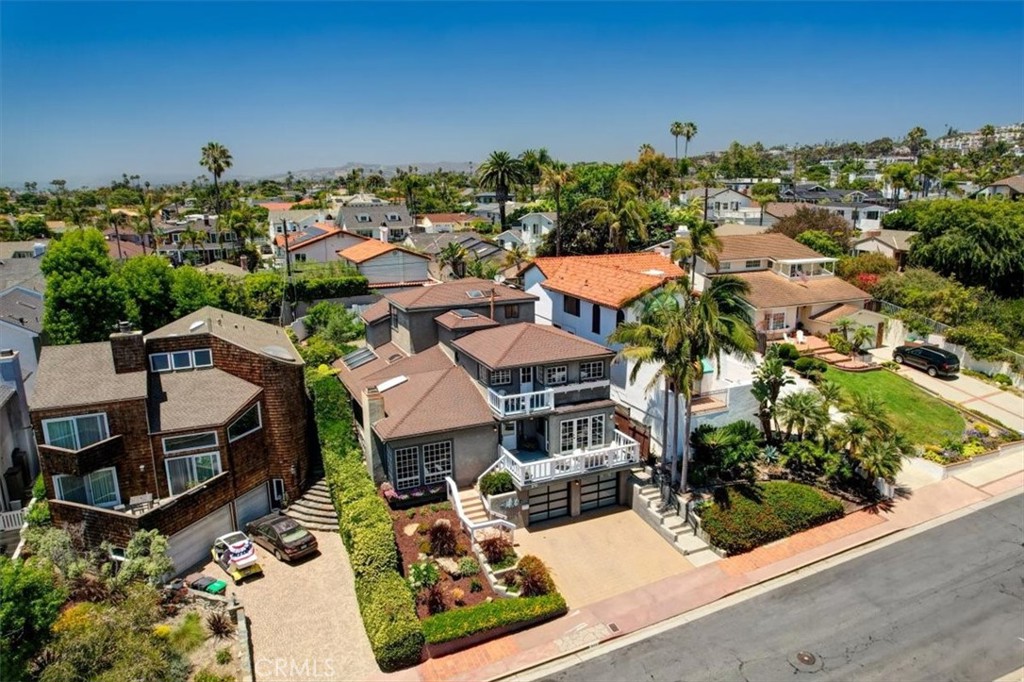 210 W Avenida Gaviota