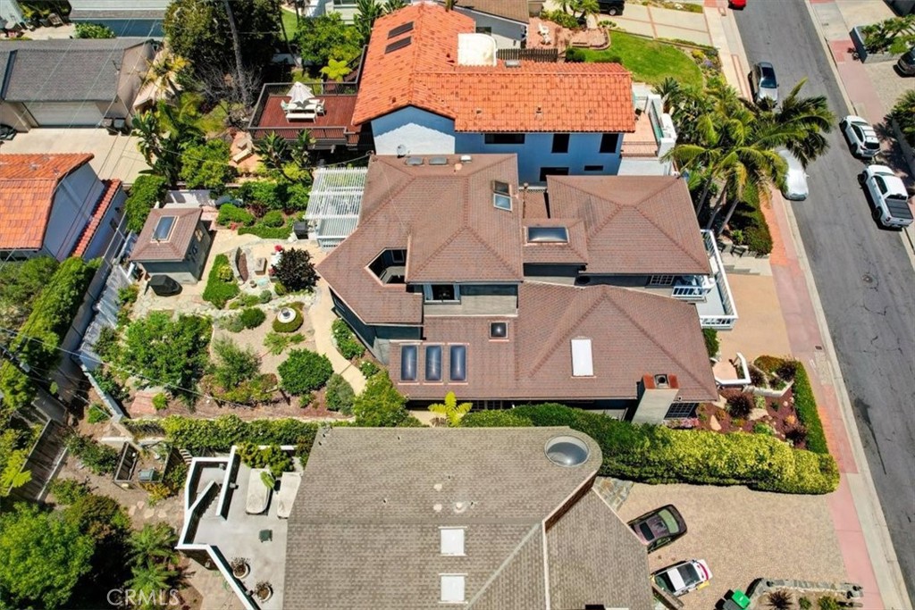 210 W Avenida Gaviota