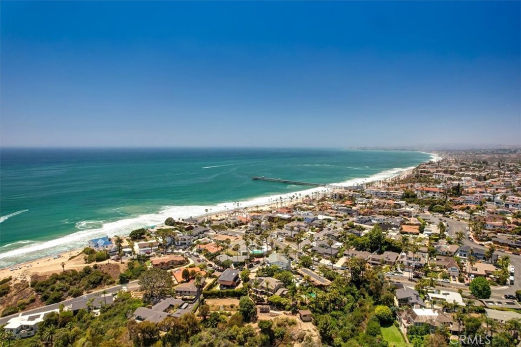 210 W Avenida Gaviota
