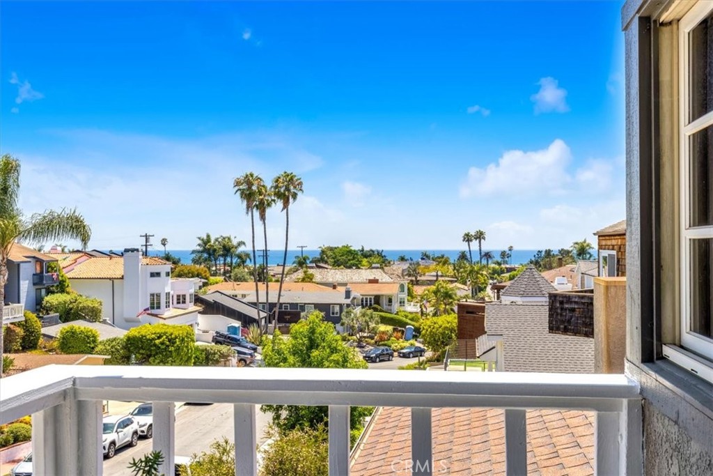 210 W Avenida Gaviota