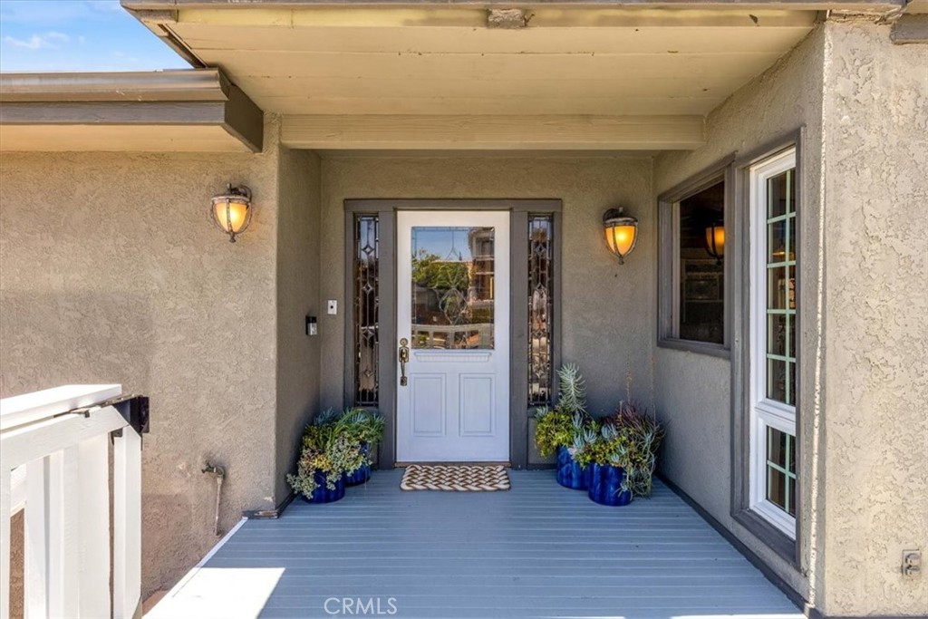 210 W Avenida Gaviota