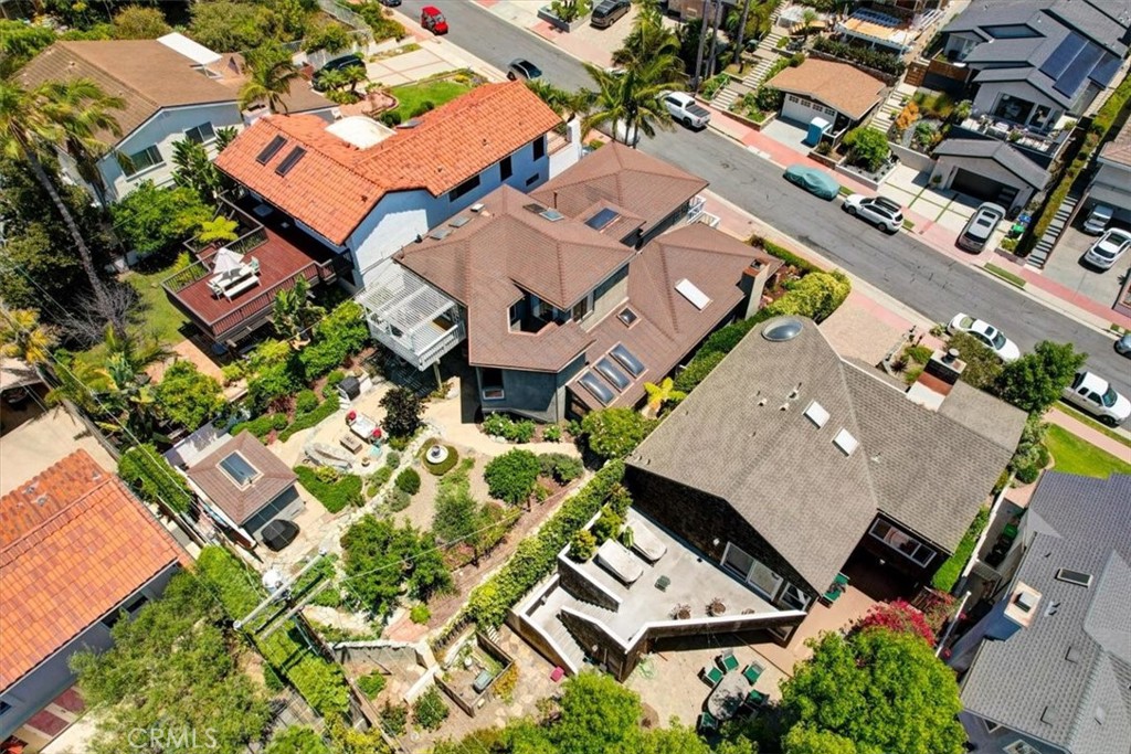 210 W Avenida Gaviota