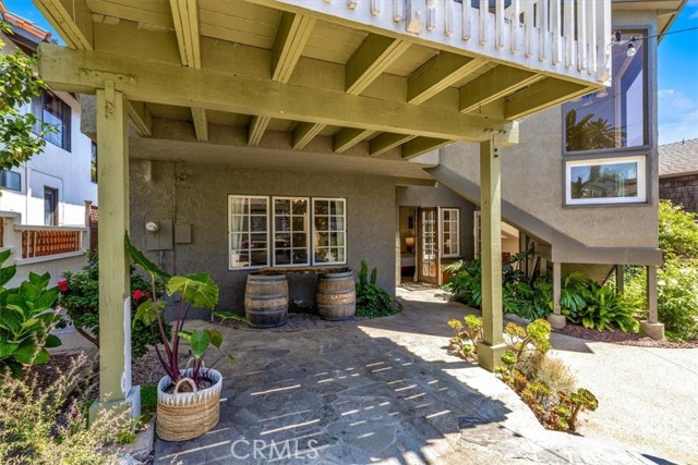 210 W Avenida Gaviota