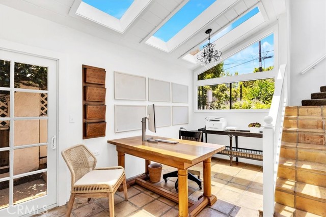 210 W Avenida Gaviota