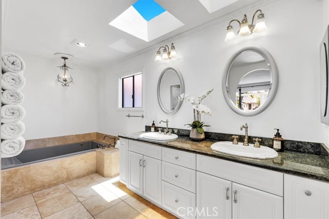 210 W Avenida Gaviota