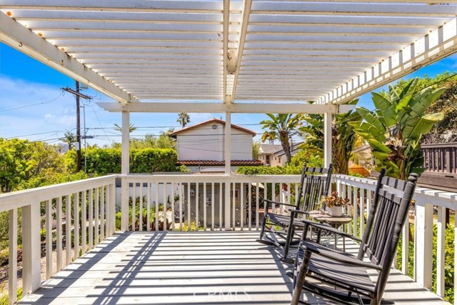 210 W Avenida Gaviota