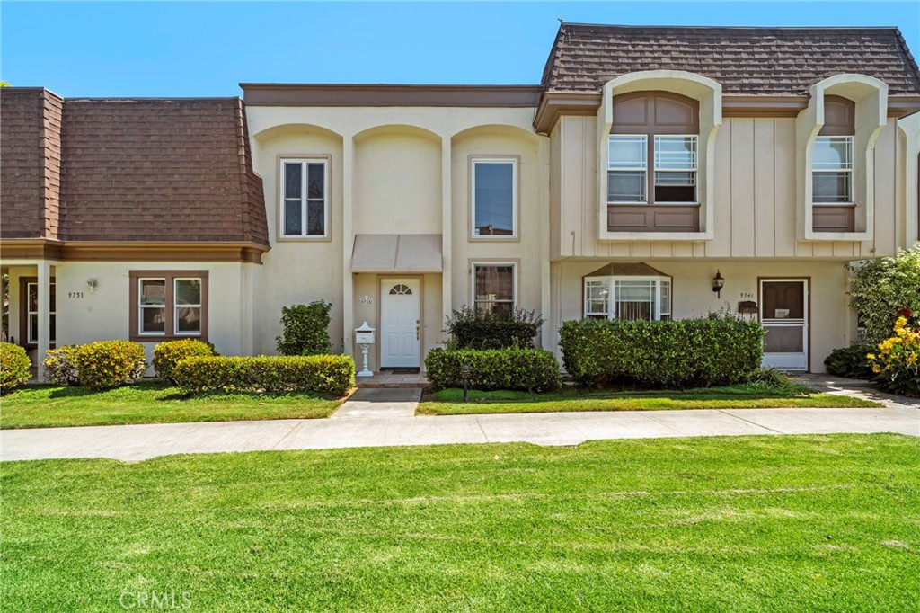 9745 Port Royal Circle