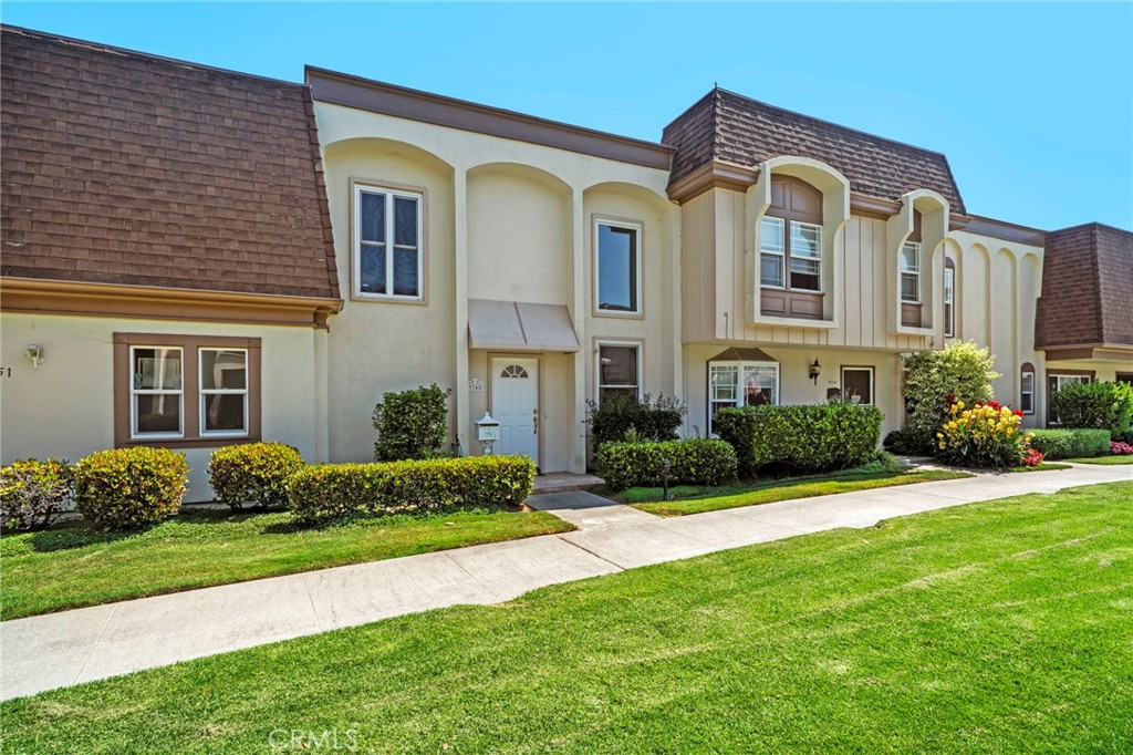9745 Port Royal Circle