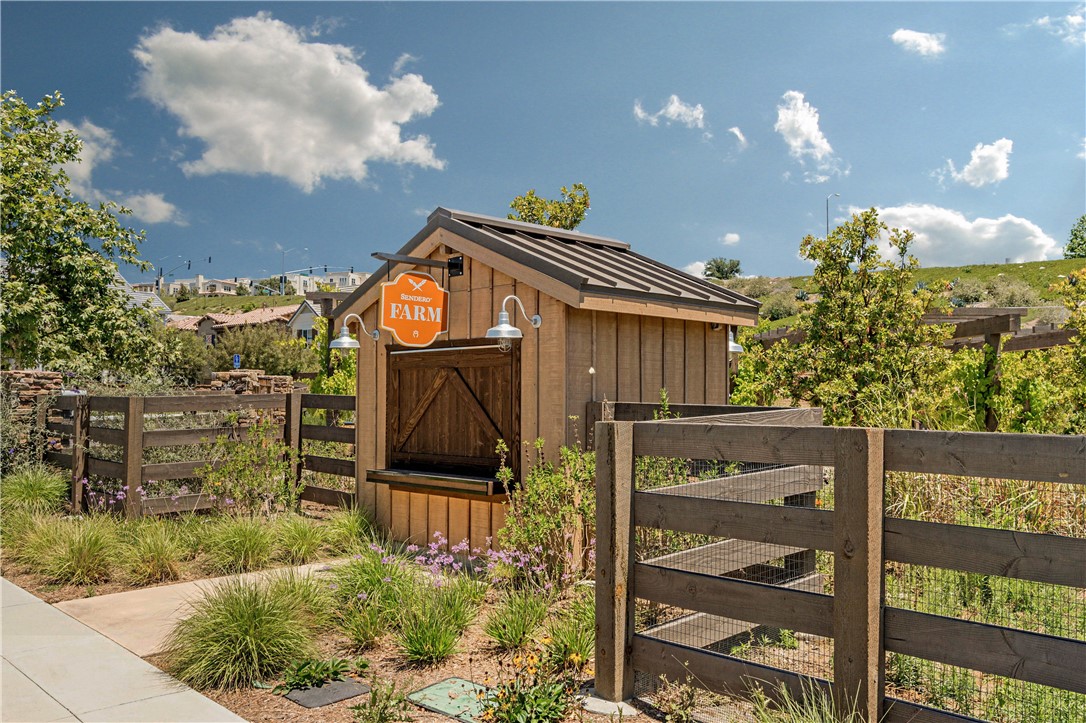 2371 Horseback Rd