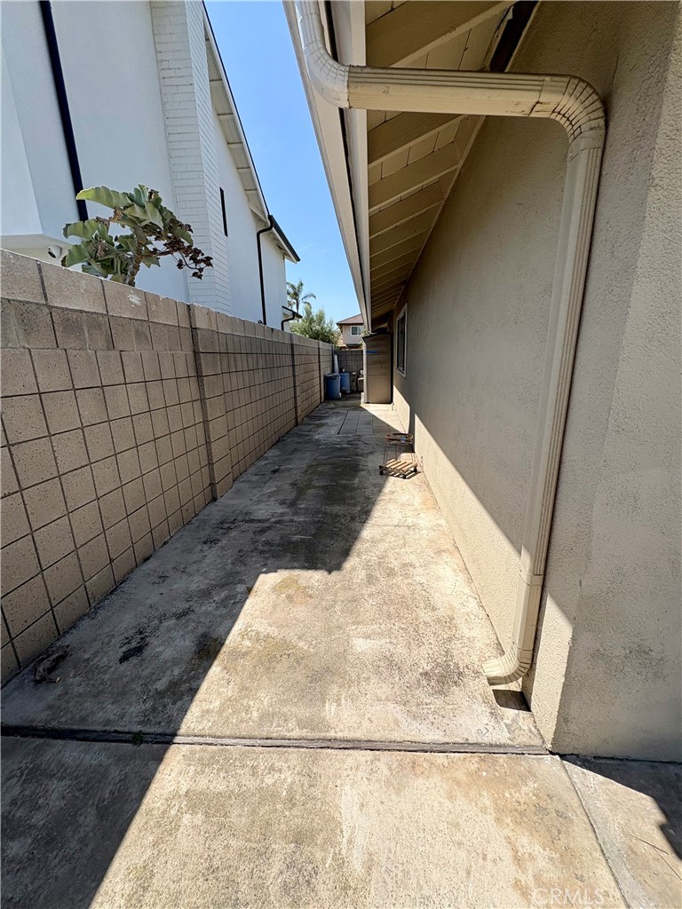 10081 Stonybrook Drive