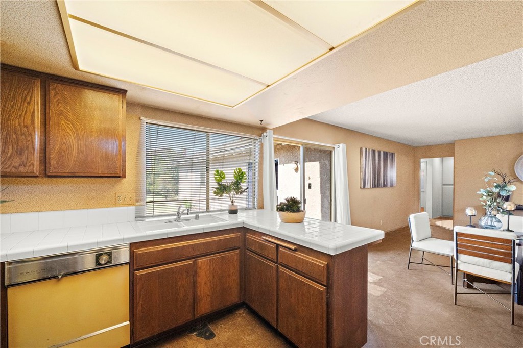 11551 Gladstone Circle