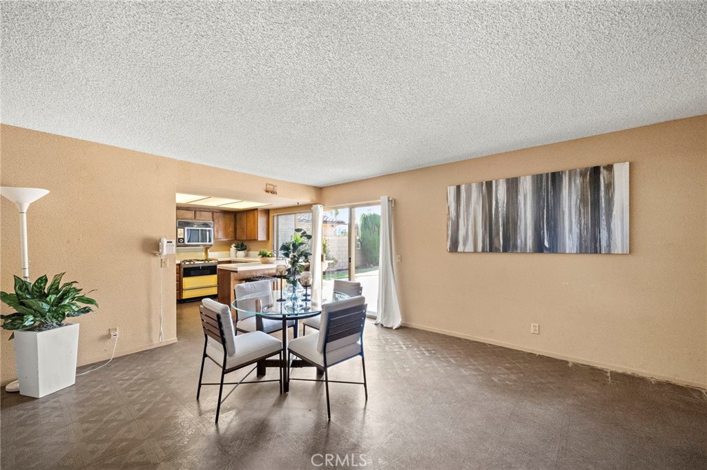 11551 Gladstone Circle