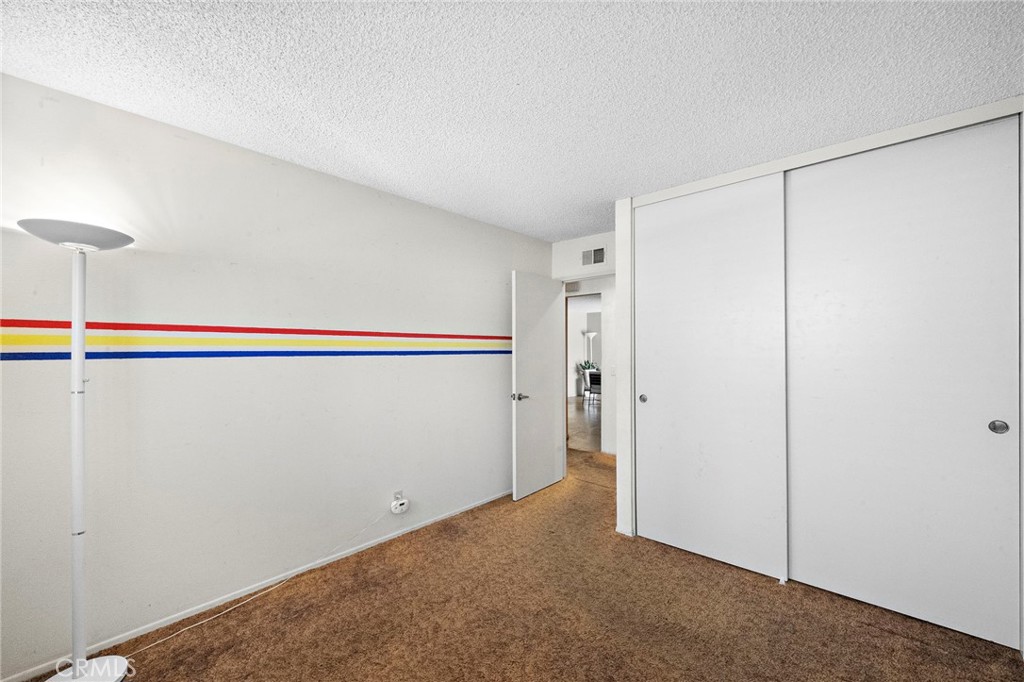 11551 Gladstone Circle