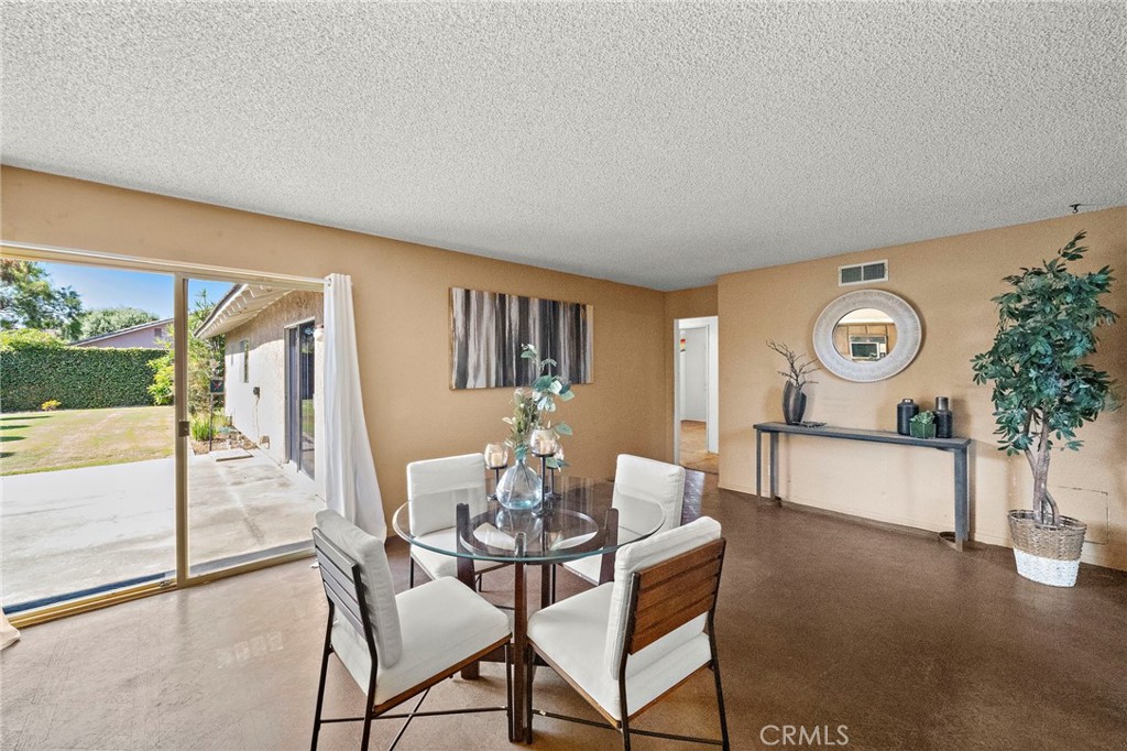 11551 Gladstone Circle