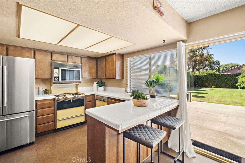 11551 Gladstone Circle