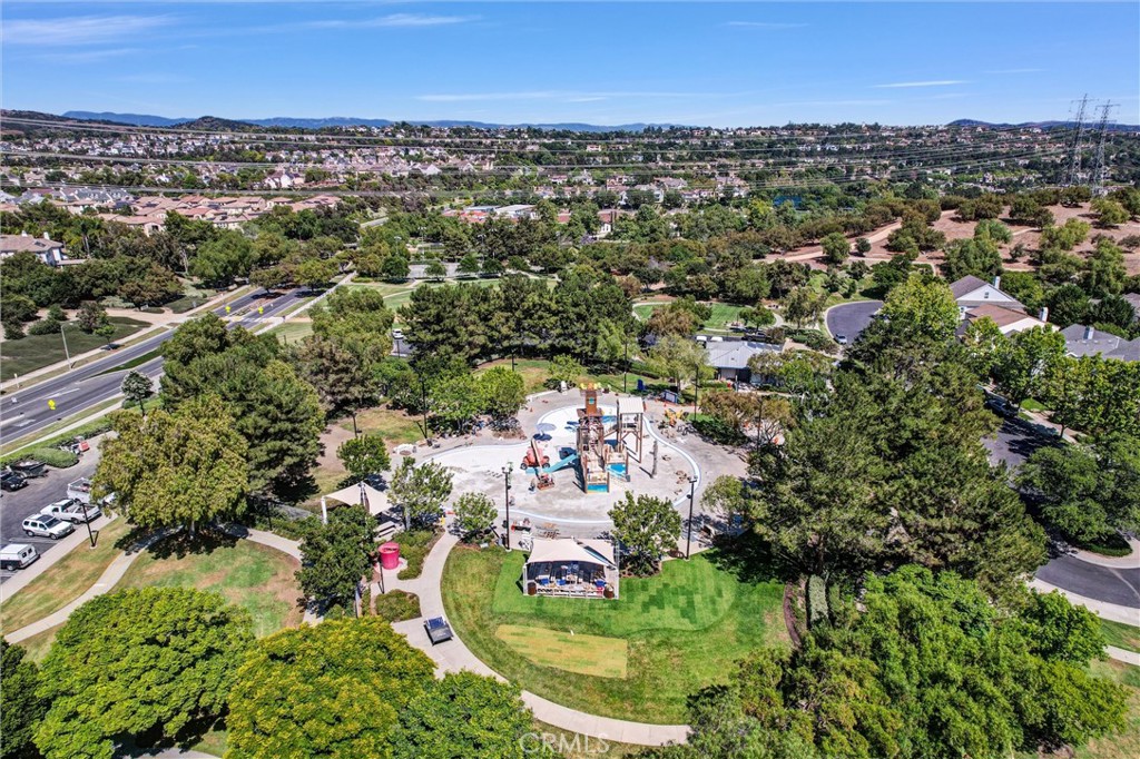 29 Hinterland Way