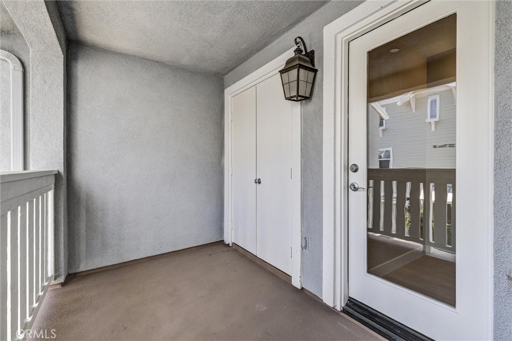 29 Hinterland Way