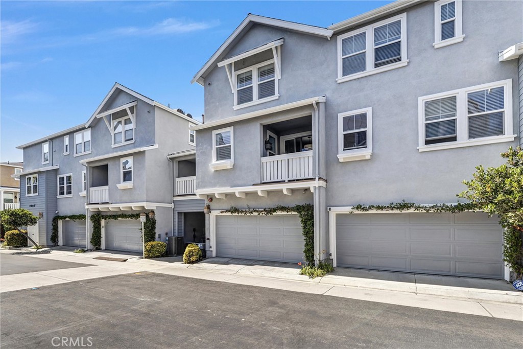 29 Hinterland Way