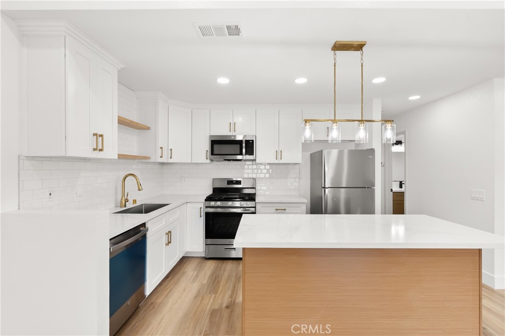 87 Tennessee Street C