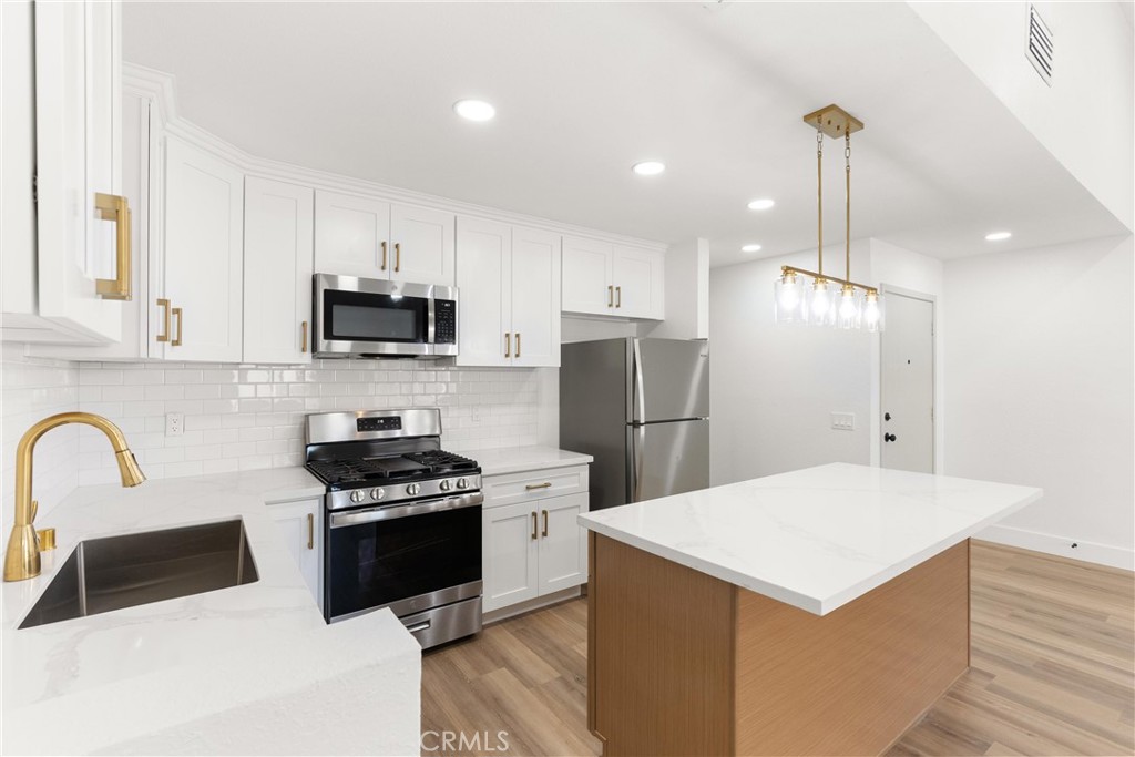 87 Tennessee Street C