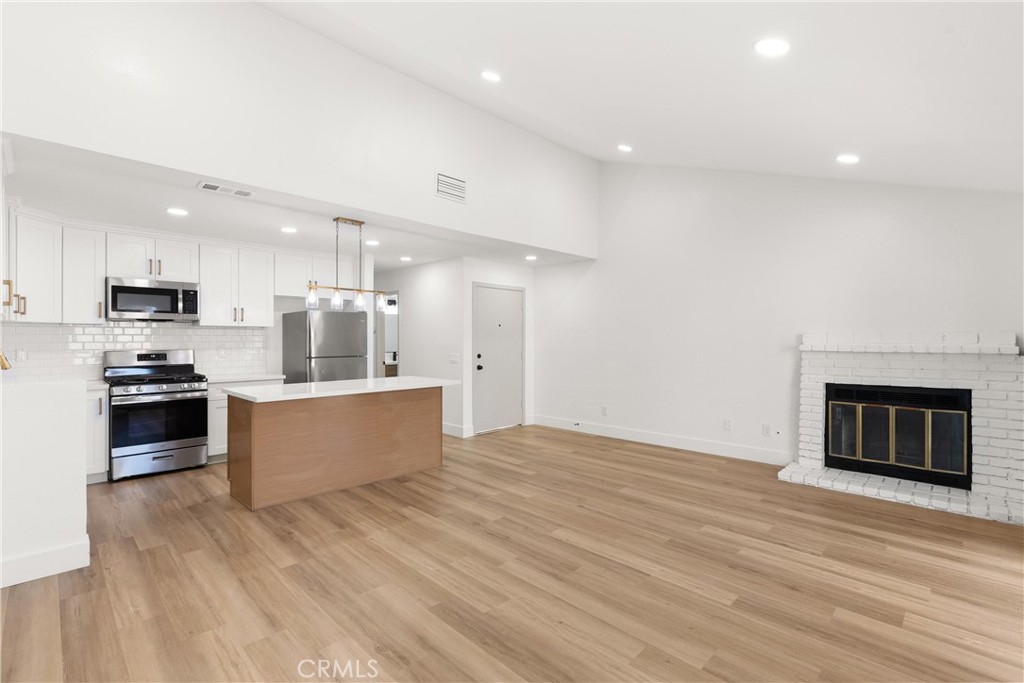 87 Tennessee Street C