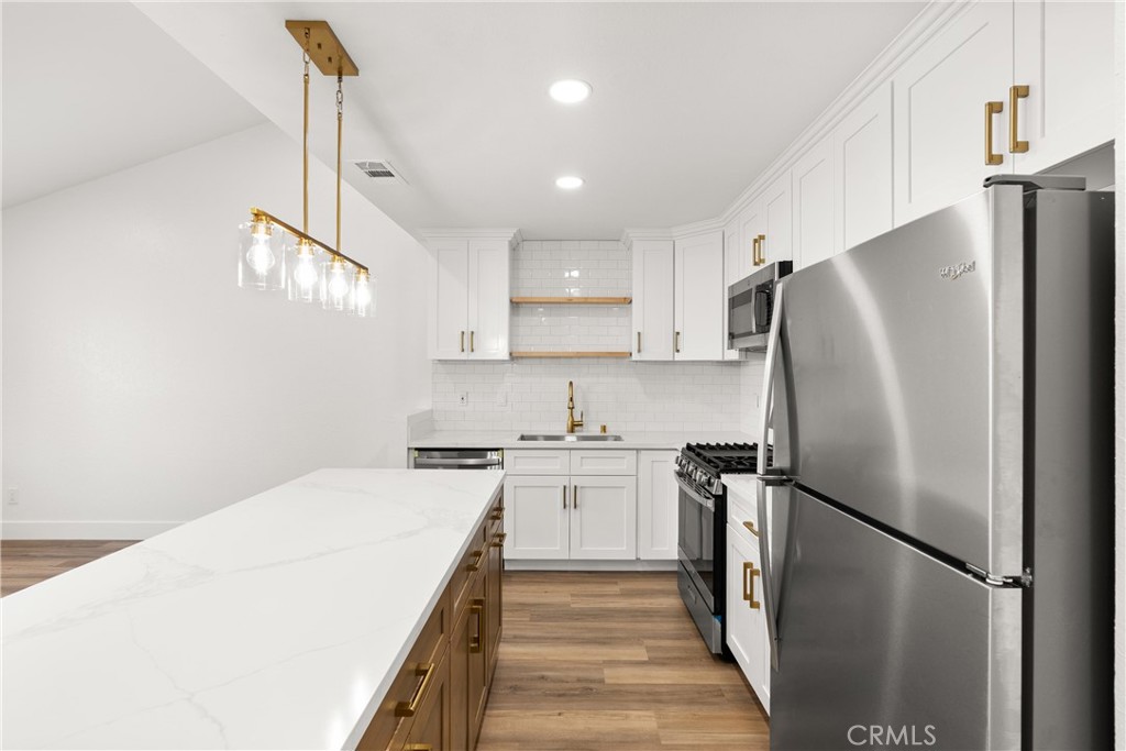 87 Tennessee Street C