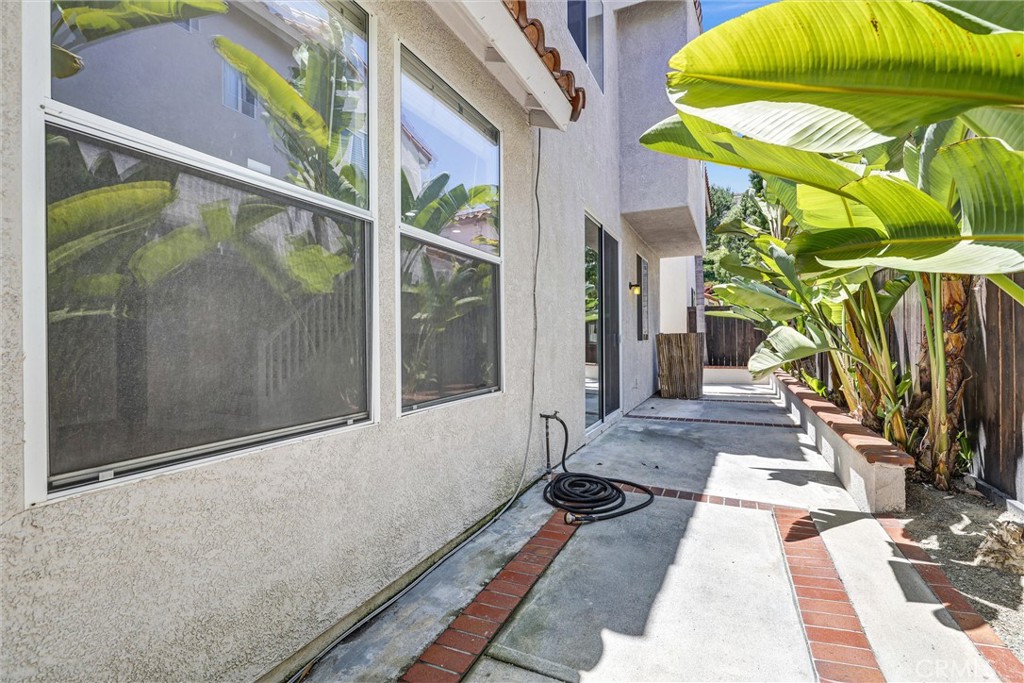 37 Colony Way