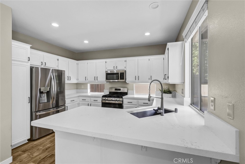 37 Colony Way