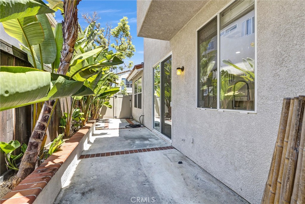 37 Colony Way