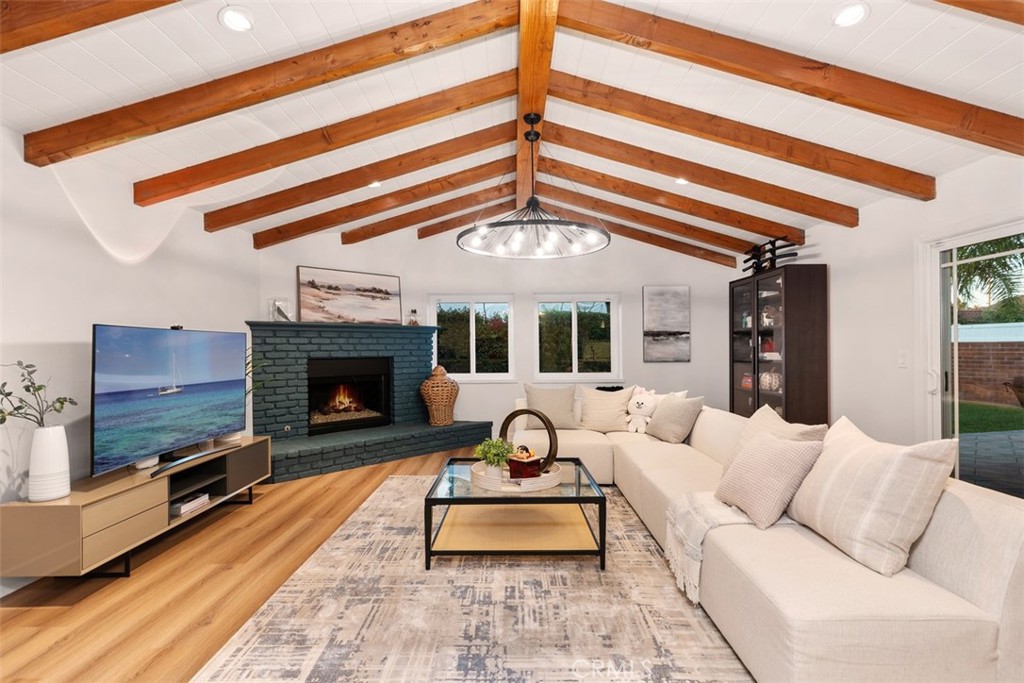 10891 El Paso Avenue