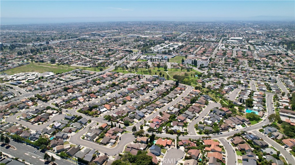 10891 El Paso Avenue