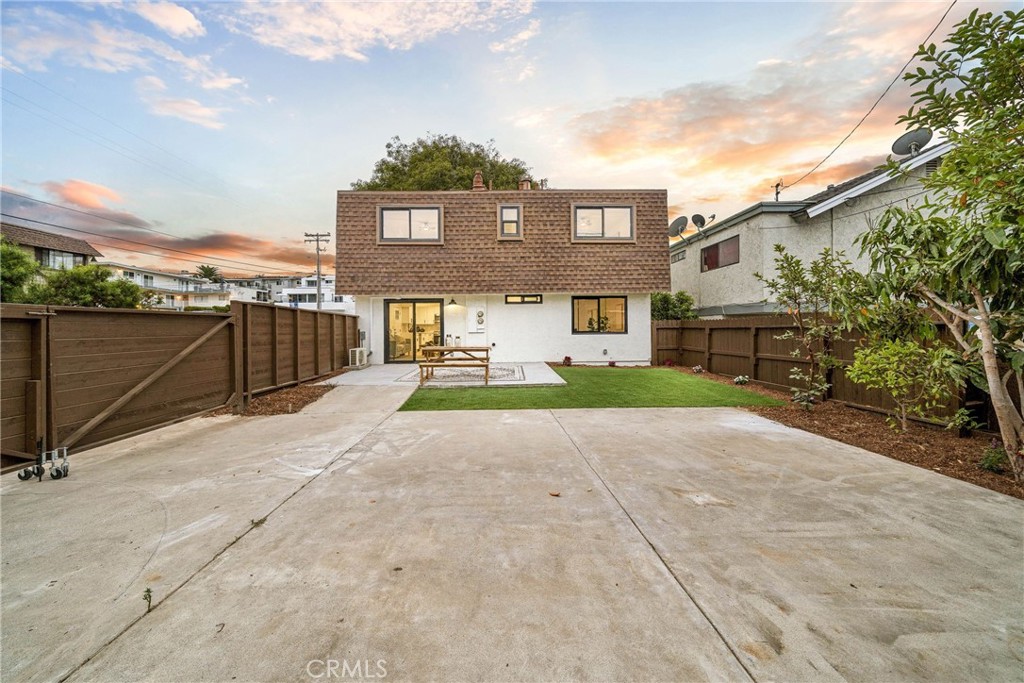 33871 Copper Lantern Street