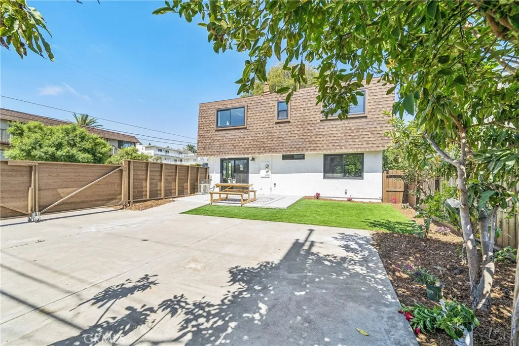 33871 Copper Lantern Street