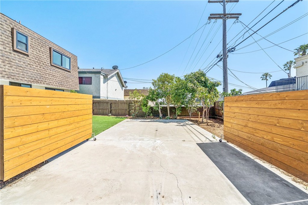 33871 Copper Lantern Street