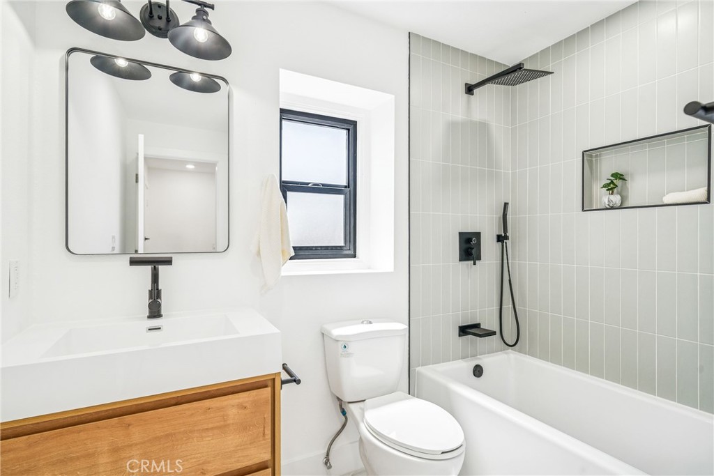 33871 Copper Lantern Street