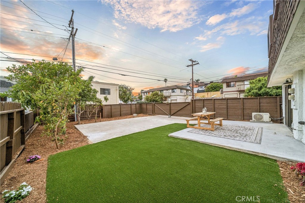 33871 Copper Lantern Street