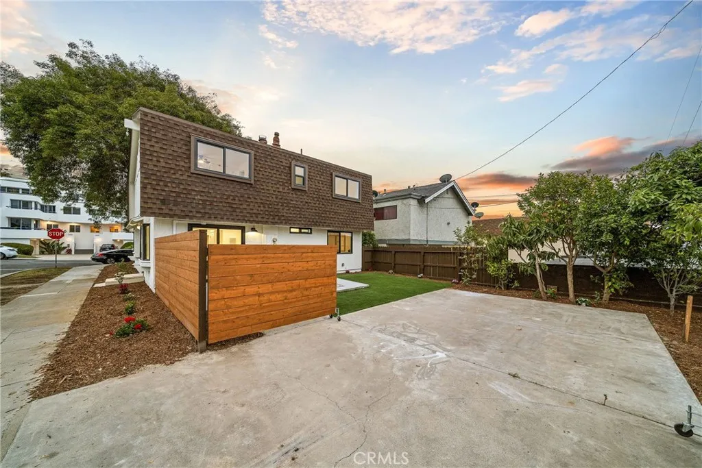 33871 Copper Lantern Street