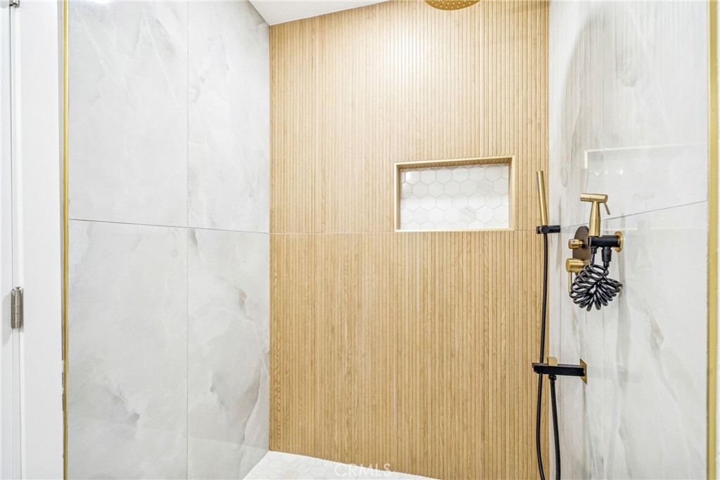 33871 Copper Lantern Street