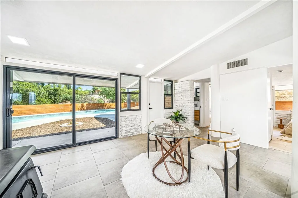 15495 Washington Street