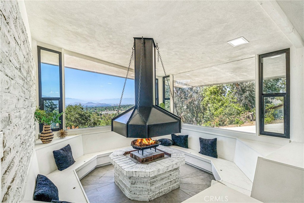 15495 Washington Street